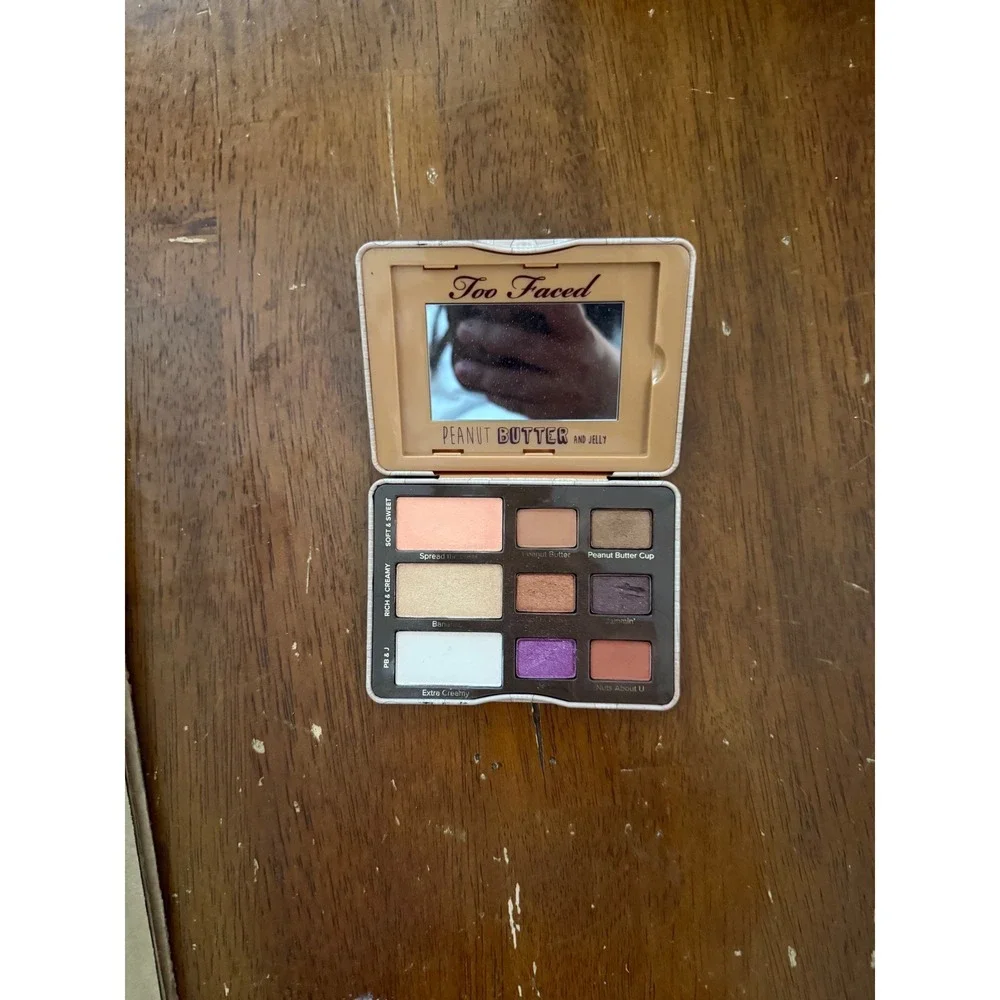 Too Faced Peanut Butter and Jelly Eye Shadow Palette 9 Shades Matte Shimmer Tin
